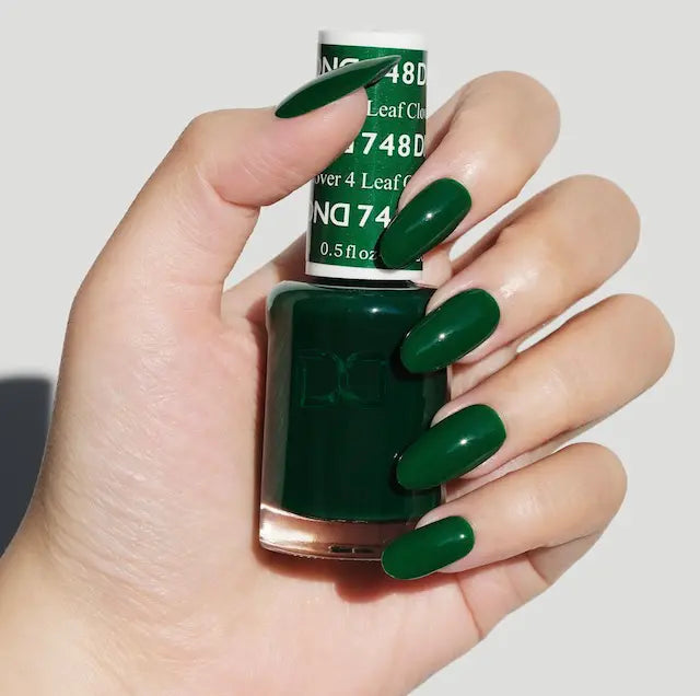 DND Gel #748 4 Leaf Clover – additional view