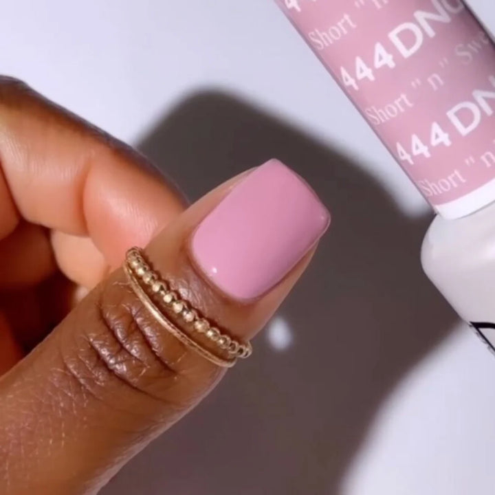 #444 - DND Gel UV/LED Soak Off Gel polish - Short "N" Sweet