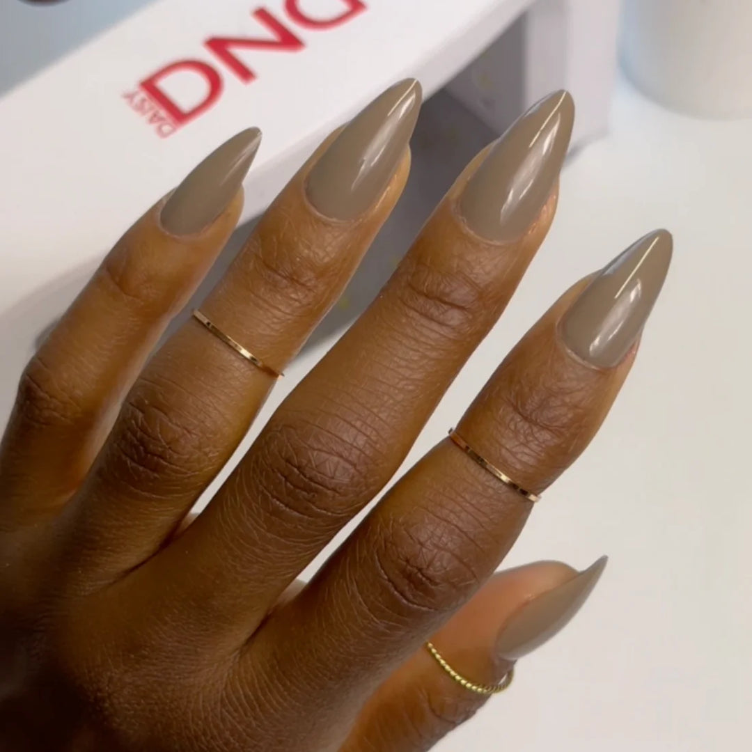 #446 - DND Gel UV/LED Soak Off Gel polish - Woodlake