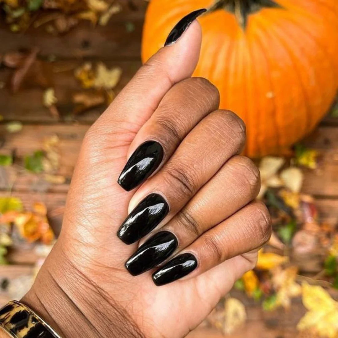 447 - DND Gel UV/LED Soak Off Gel polish - Black Licorice
