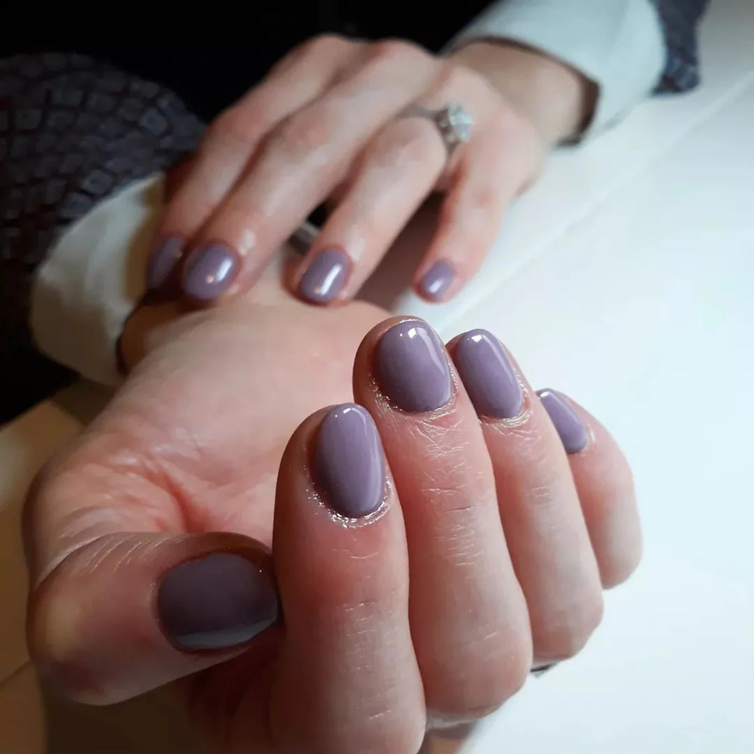 #489 - DND Gel UV/LED Soak Off Gel polish -  Antique Purple