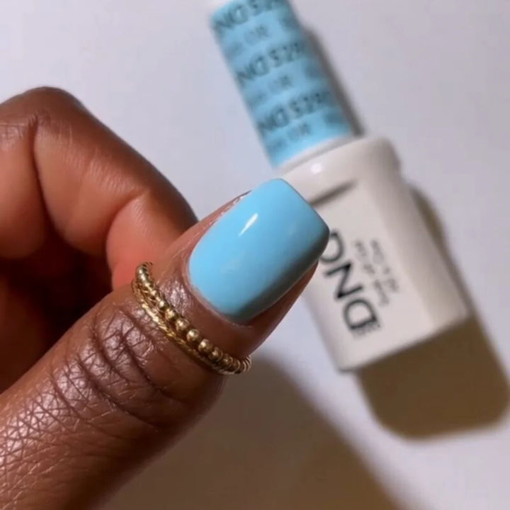 #529 - DND Gel UV/LED Soak Off Gel polish - Blue River