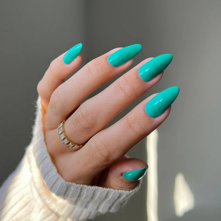 #533 - DND Gel UV/LED Soak Off Gel polish - Greenwich