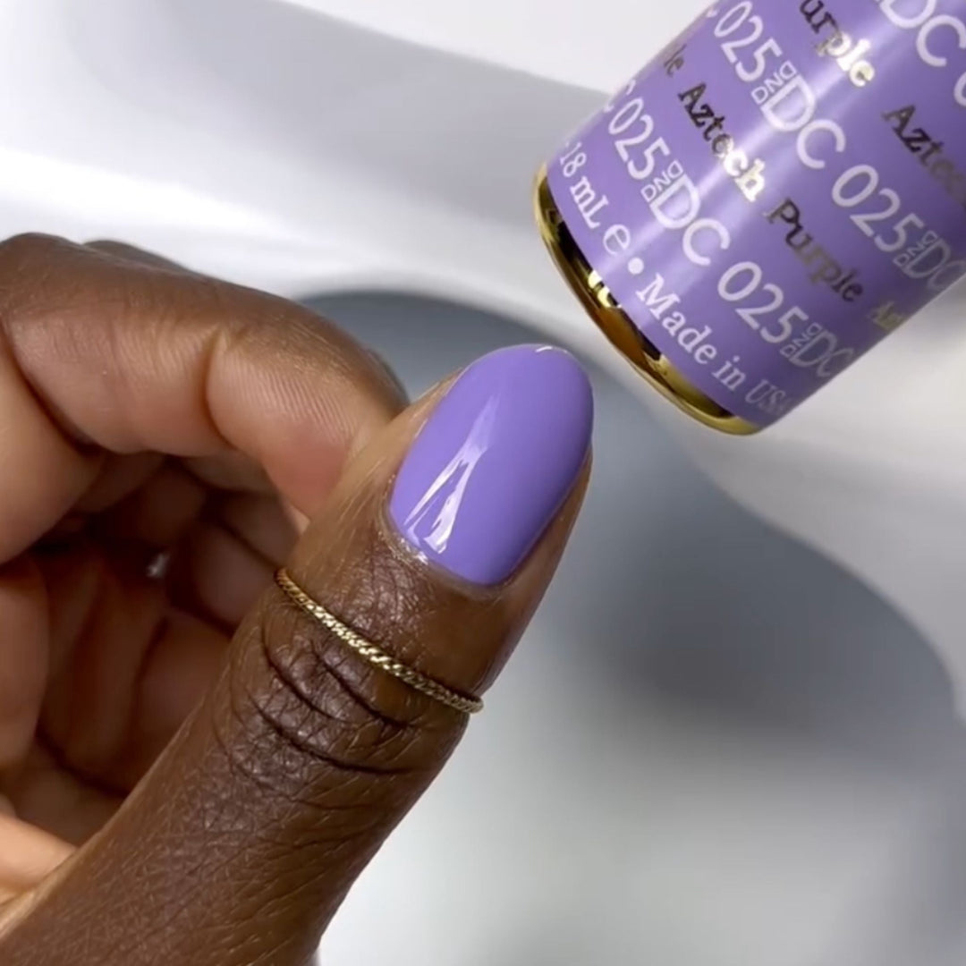 DND DC #25 Aztech Purple – nail swatch