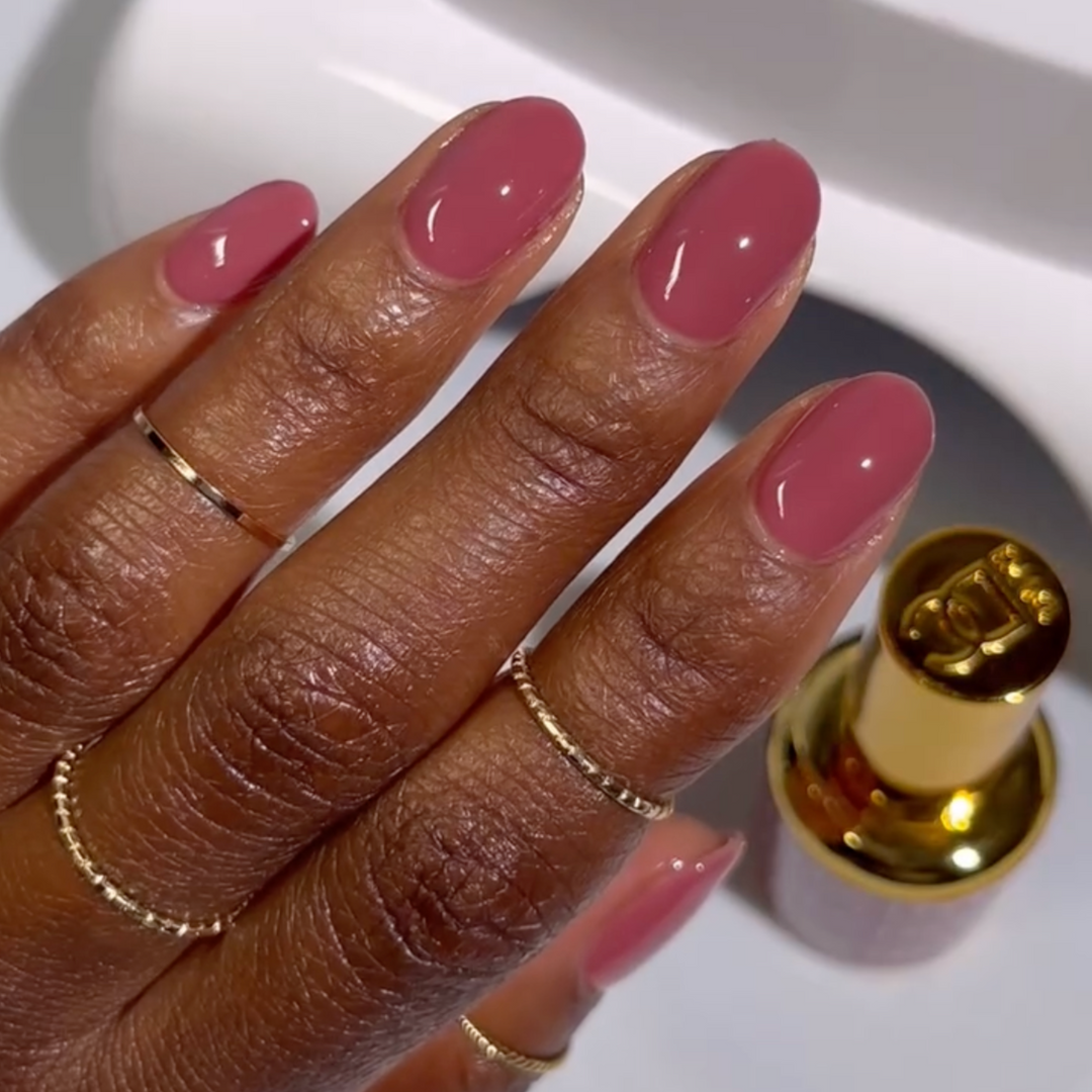 DND DC #42 Red Cherry – nail swatch