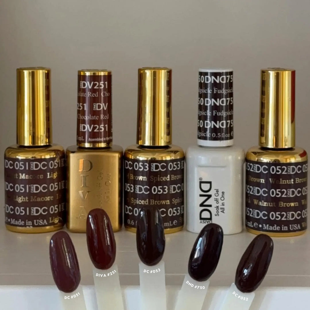 DND DC #53 Spiced Brown – nail swatch 4