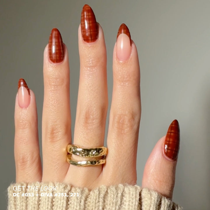 DND Diva #271 Western Cedar – nail swatch 5