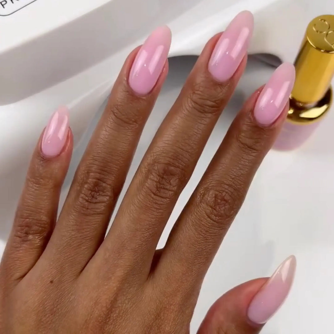 DND DC #59 Sheer Pink – nail swatch