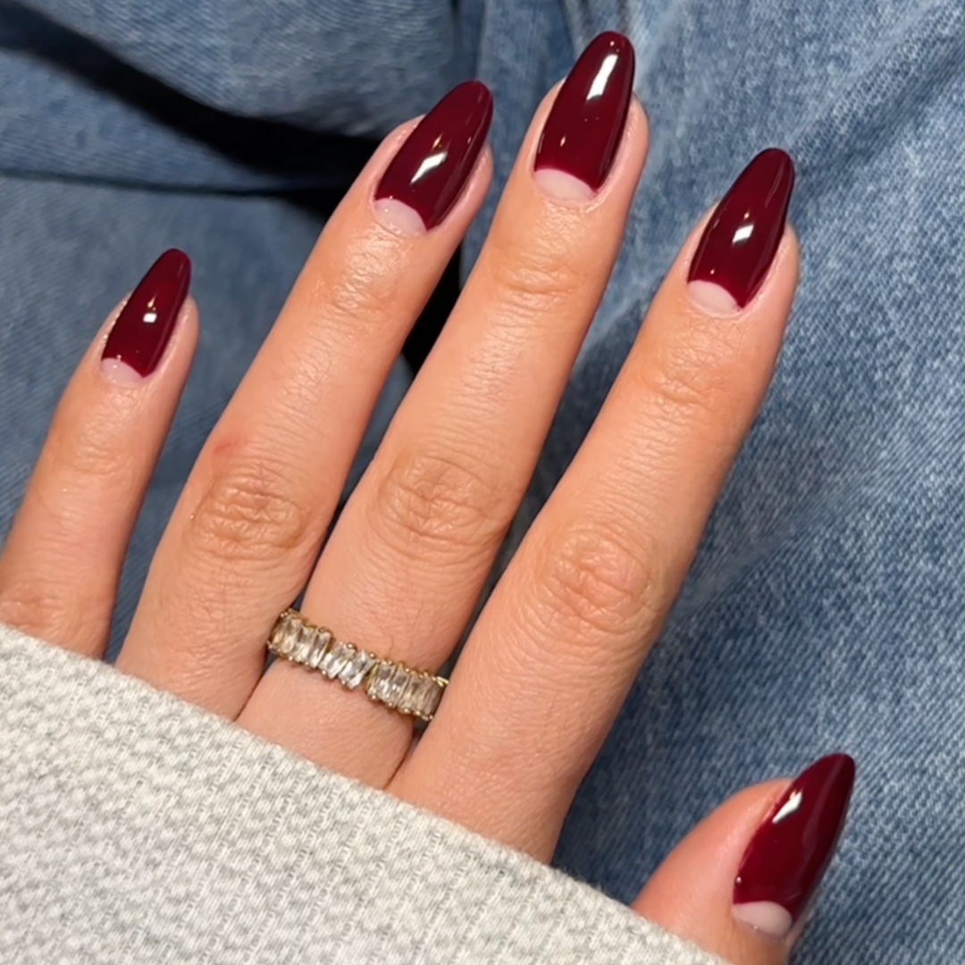 DND DC #62 Strawberry Wine – nail swatch 3