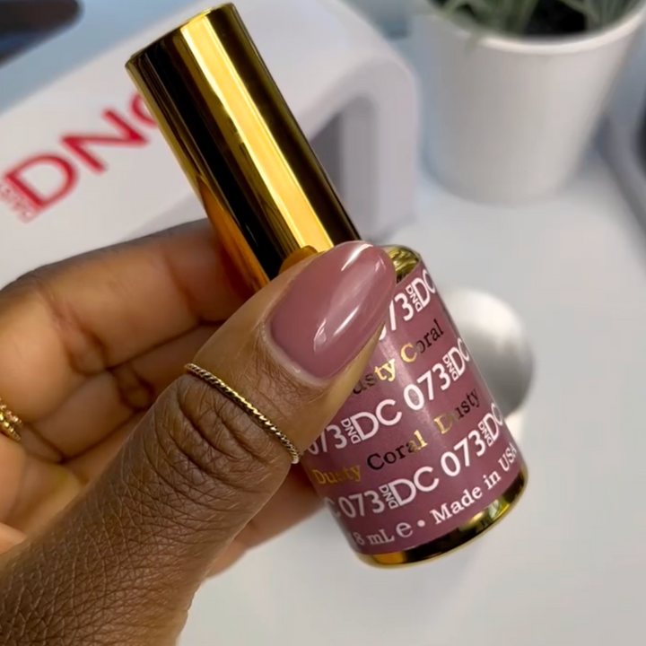 DND DC #73 Dusty Coral – nail swatch