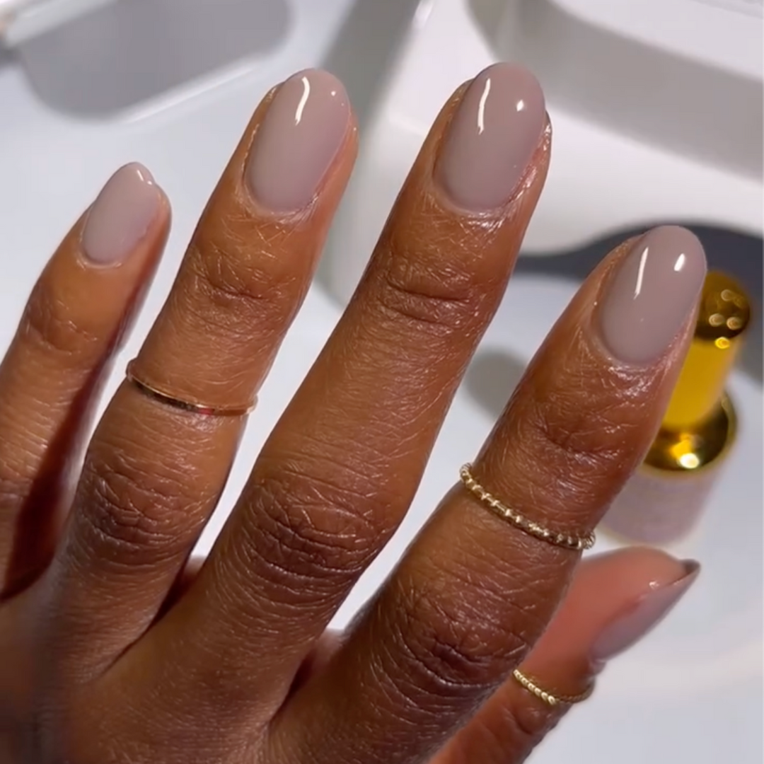 DND DC #103 Bamboo Brown – nail swatch 2