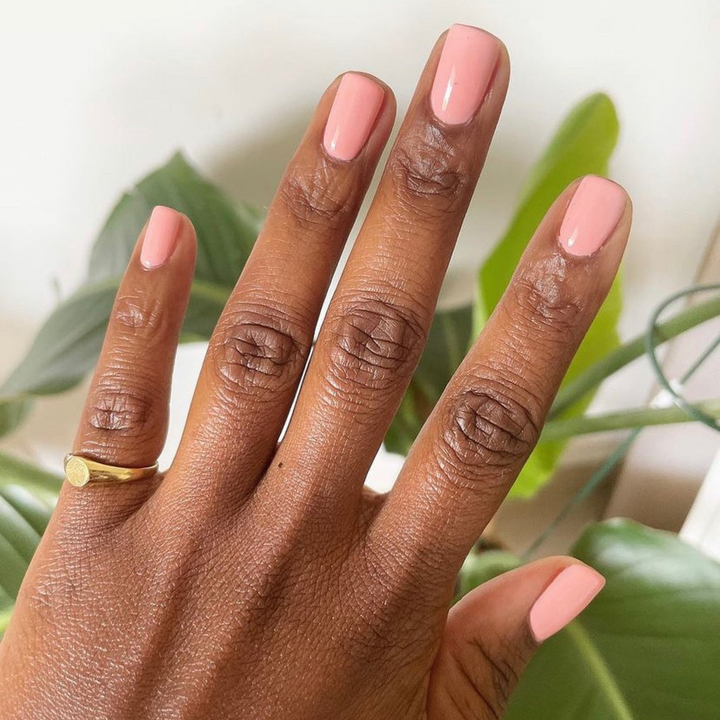 DND DC #143 Banana Crepe – nail swatch