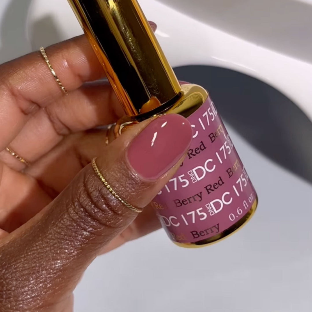 DND DC #175 Berry Red – nail swatch