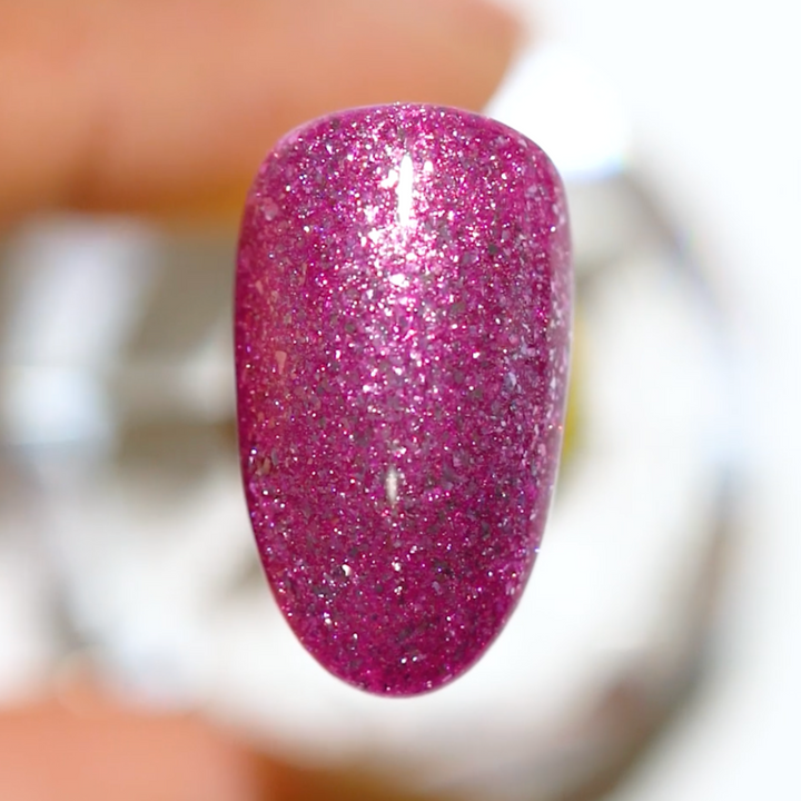 DND DC #198 Hibiscus – nail swatch