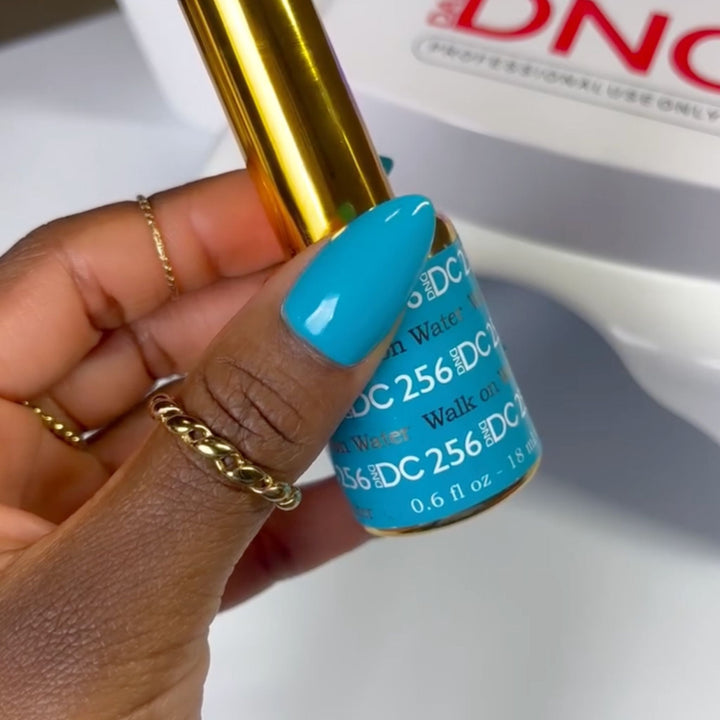 DND DC #256 Walk on Water – nail swatch