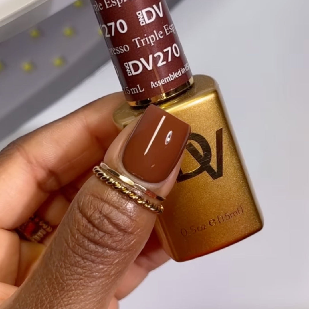 DND Diva #270 Triple Espresso – nail swatch 5