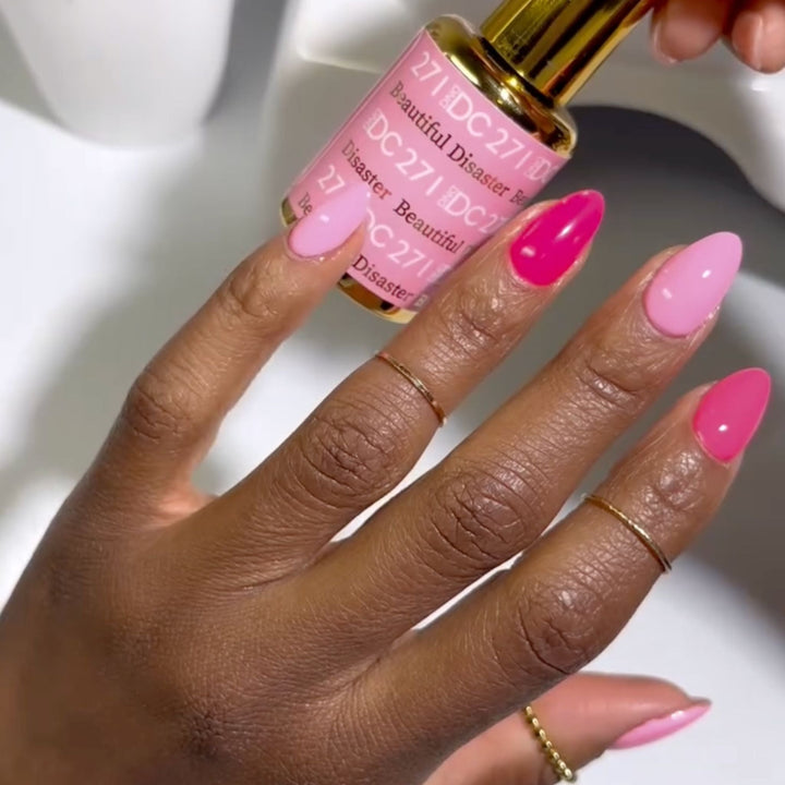 DND DC #271 Beautiful Disaster – nail swatch 2