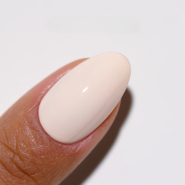 DND DC #291 Marshmallow Cloud – nail swatch 2