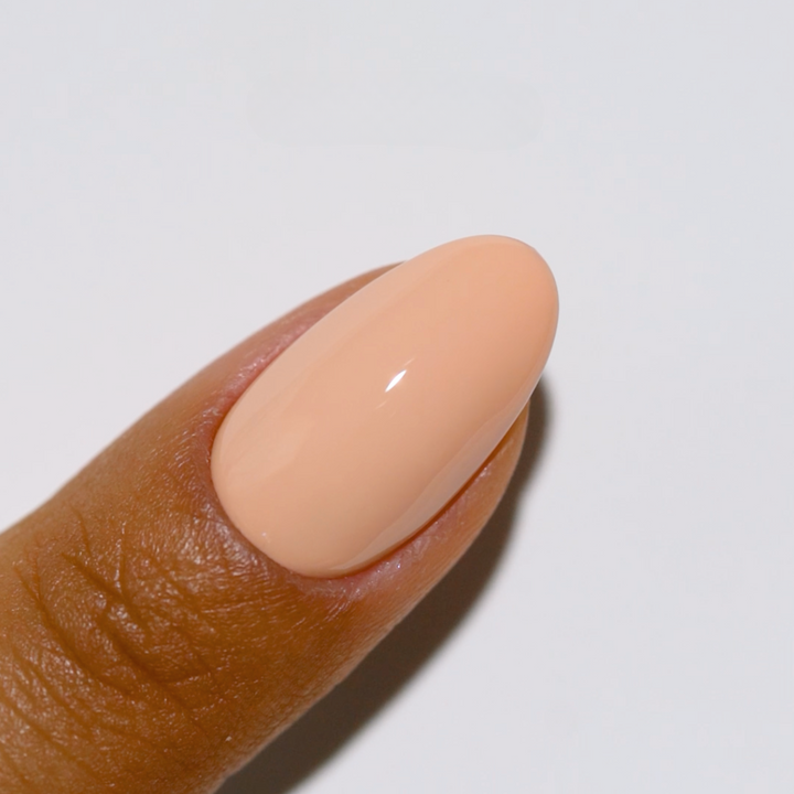 DND DC #293 Tres Leches – nail swatch