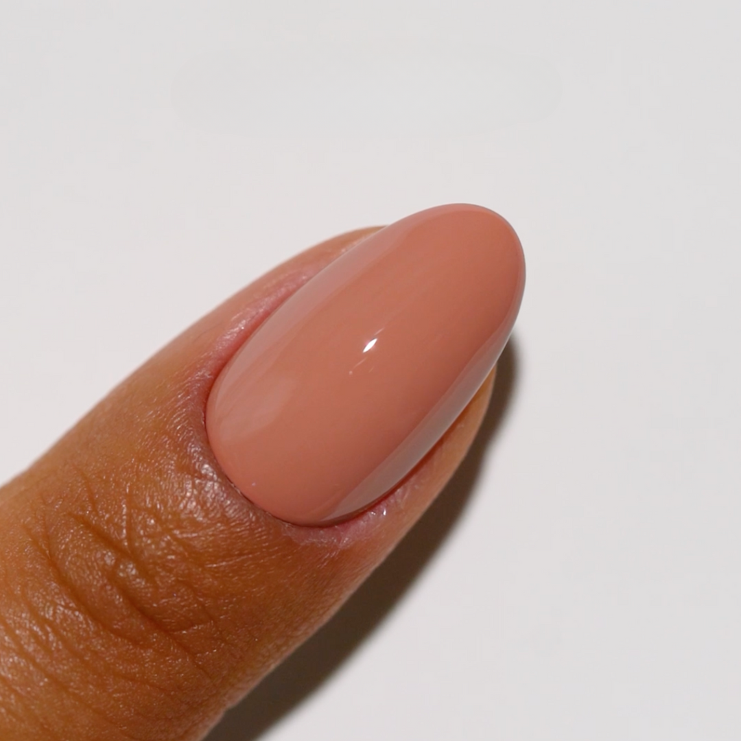 DND DC #307 Cinnamon Craze – nail swatch