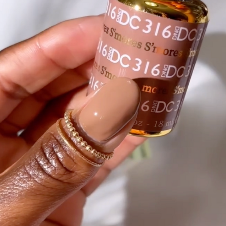 DND DC #316 S'mores – nail swatch 2