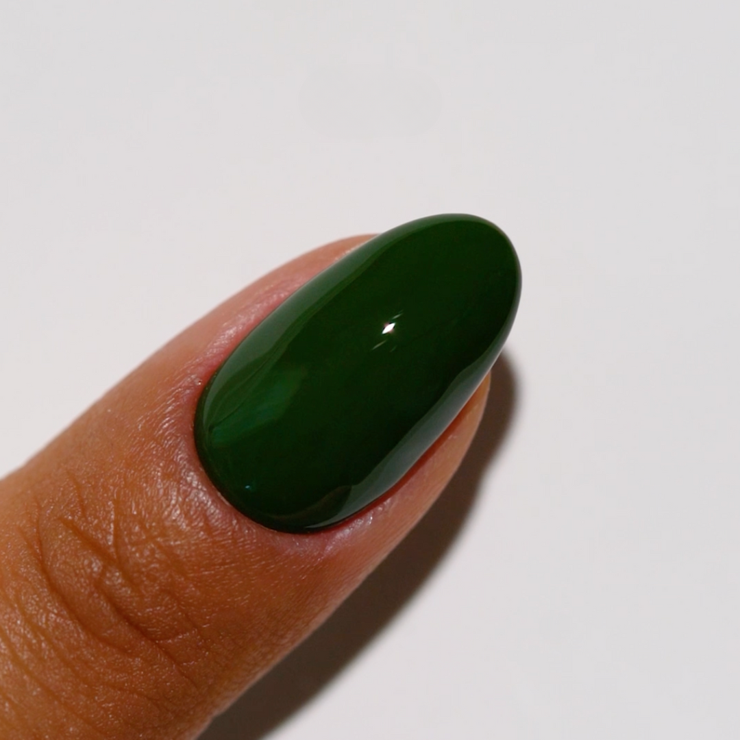 DND DC #325 Icon – nail swatch 2