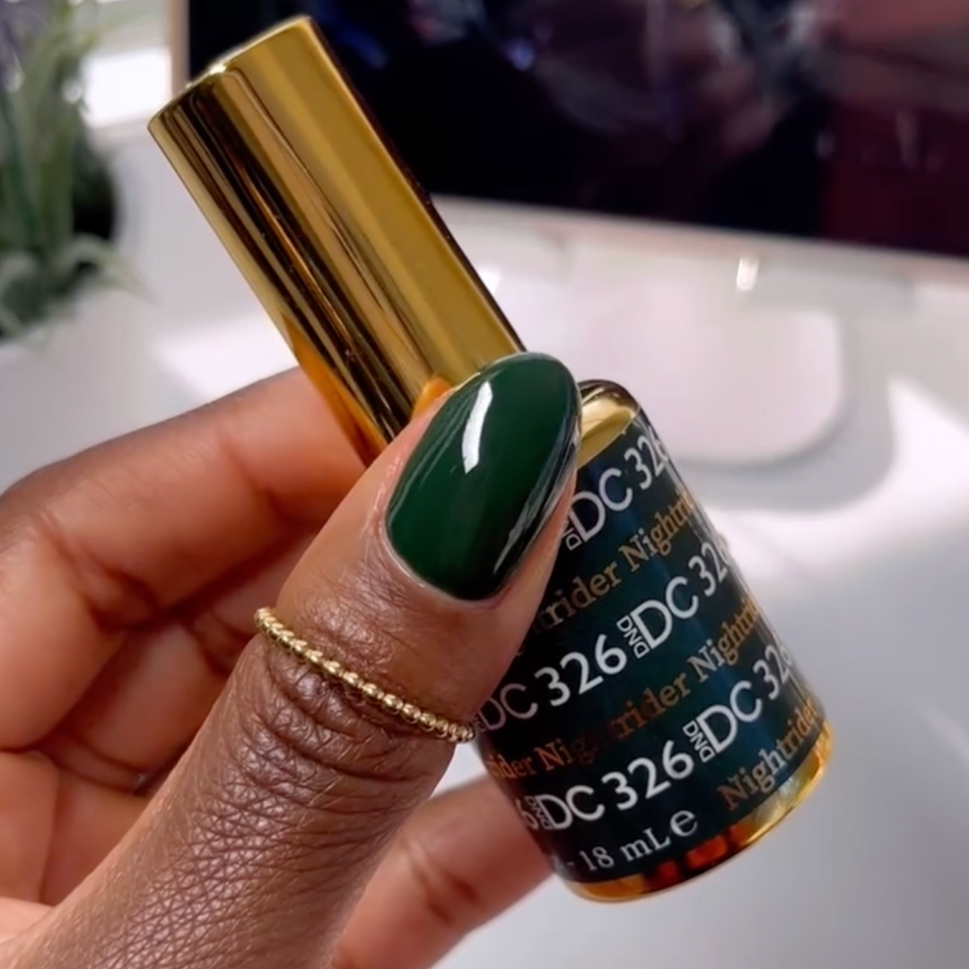 DND DC #326 Nightrider – nail swatch 3