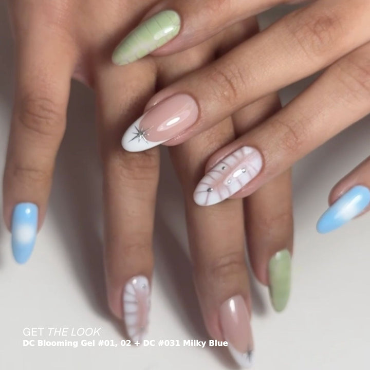 DND DC #31 Milky Blue – nail swatch 2