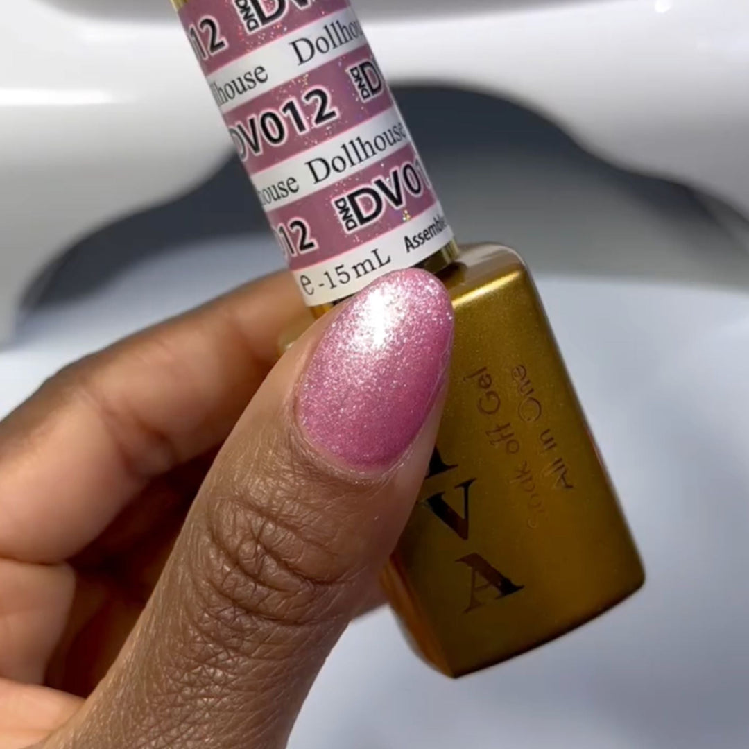 DND Diva #12 Dollhouse – nail swatch