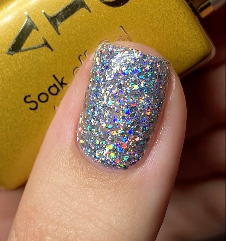 DND Diva #22 Glimmer Galaxy – nail swatch