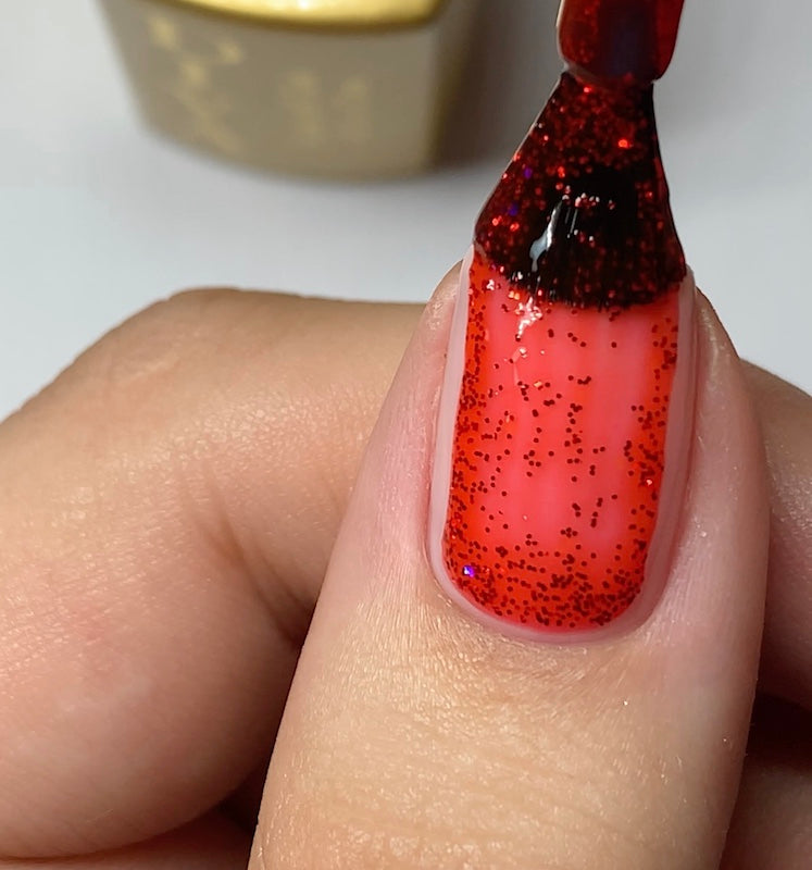 DND Diva #31 Let's Go To Vegas – nail swatch