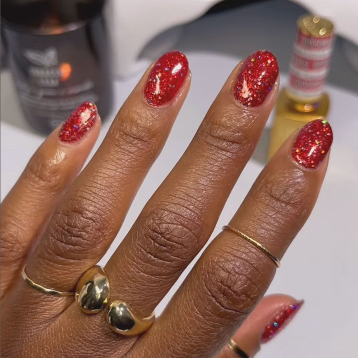 DND Diva #34 Sequin Lipstick – nail swatch 2