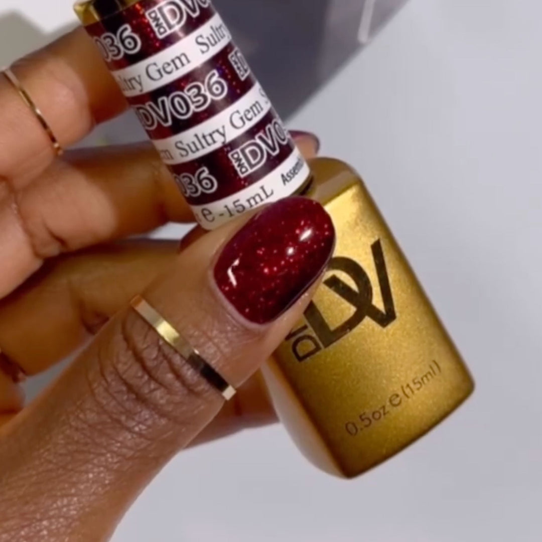 DND Diva #36 Sultry Gem – nail swatch 2