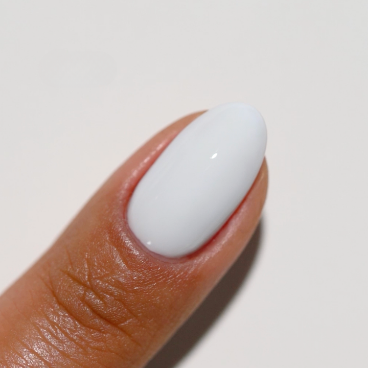DND Diva #37 Jet Life – nail swatch