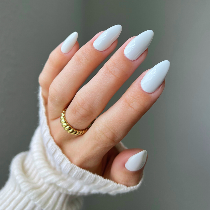 DND Diva #37 Jet Life – nail swatch 4