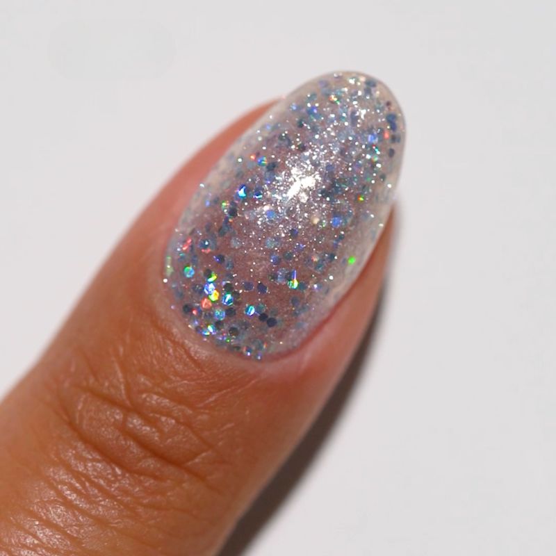 DND Diva #4 Holo, HI? – nail swatch