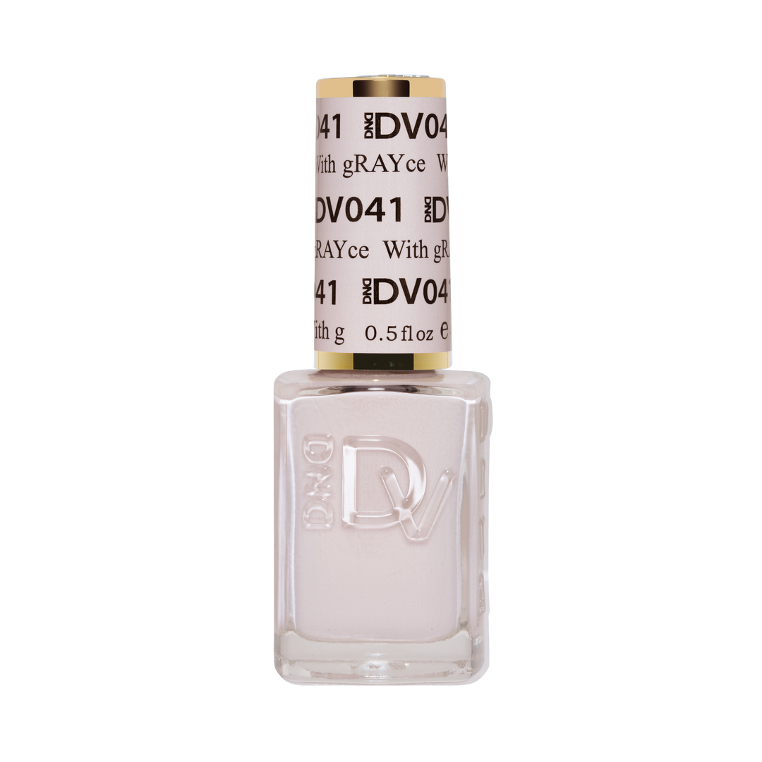 DND Diva #41 With Grayce – lacquer bottle