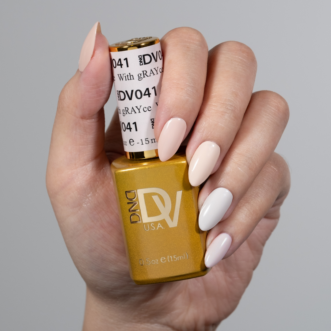 DND Diva #41 With Grayce – nail swatch 3