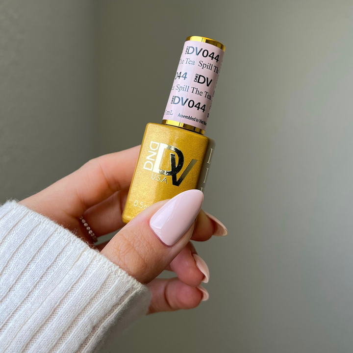 DND Diva #44 Spill The Tea – nail swatch 3