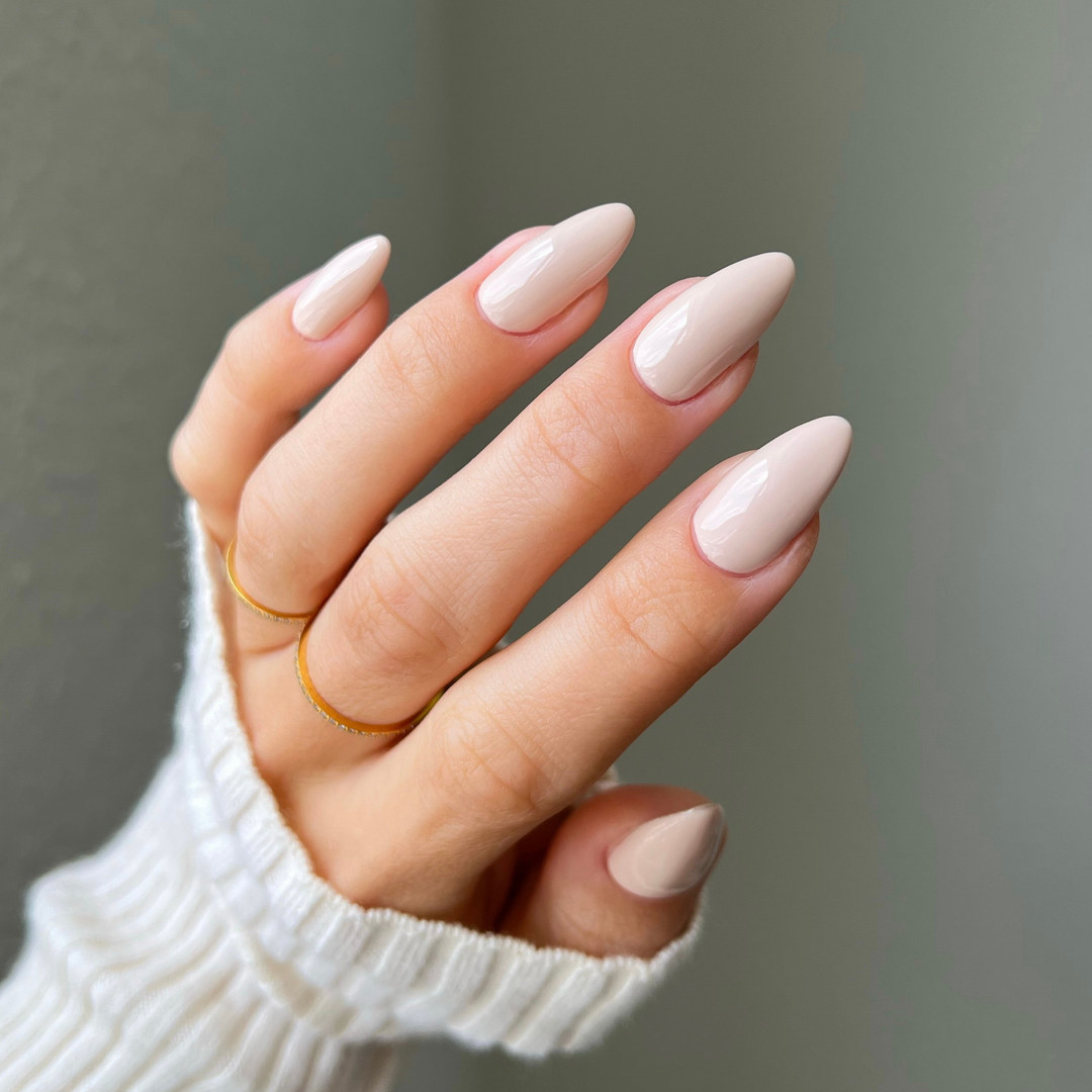 DND Diva #46 Sandstorm – nail swatch 3
