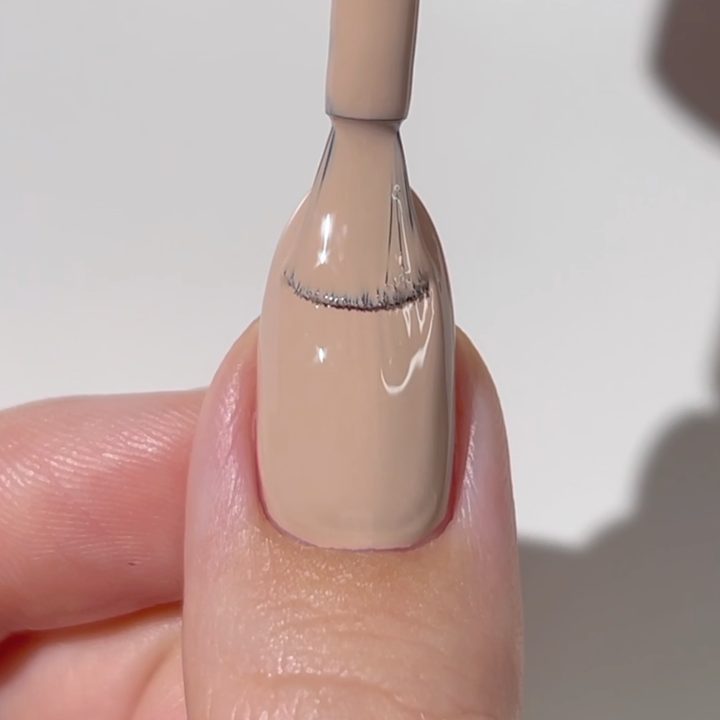 DND Diva #51 Toasted – nail swatch 3