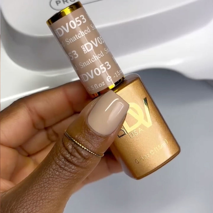 DND Diva #53 Snatched – nail swatch 4