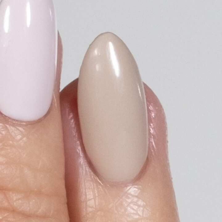 DND Diva #54 Jurassic Grey – nail swatch 5