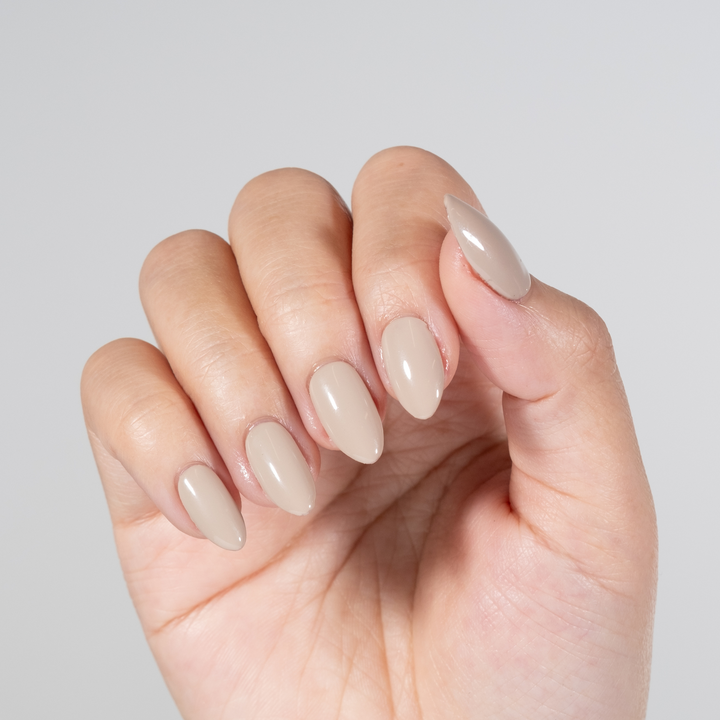 DND Diva #54 Jurassic Grey – nail swatch 4