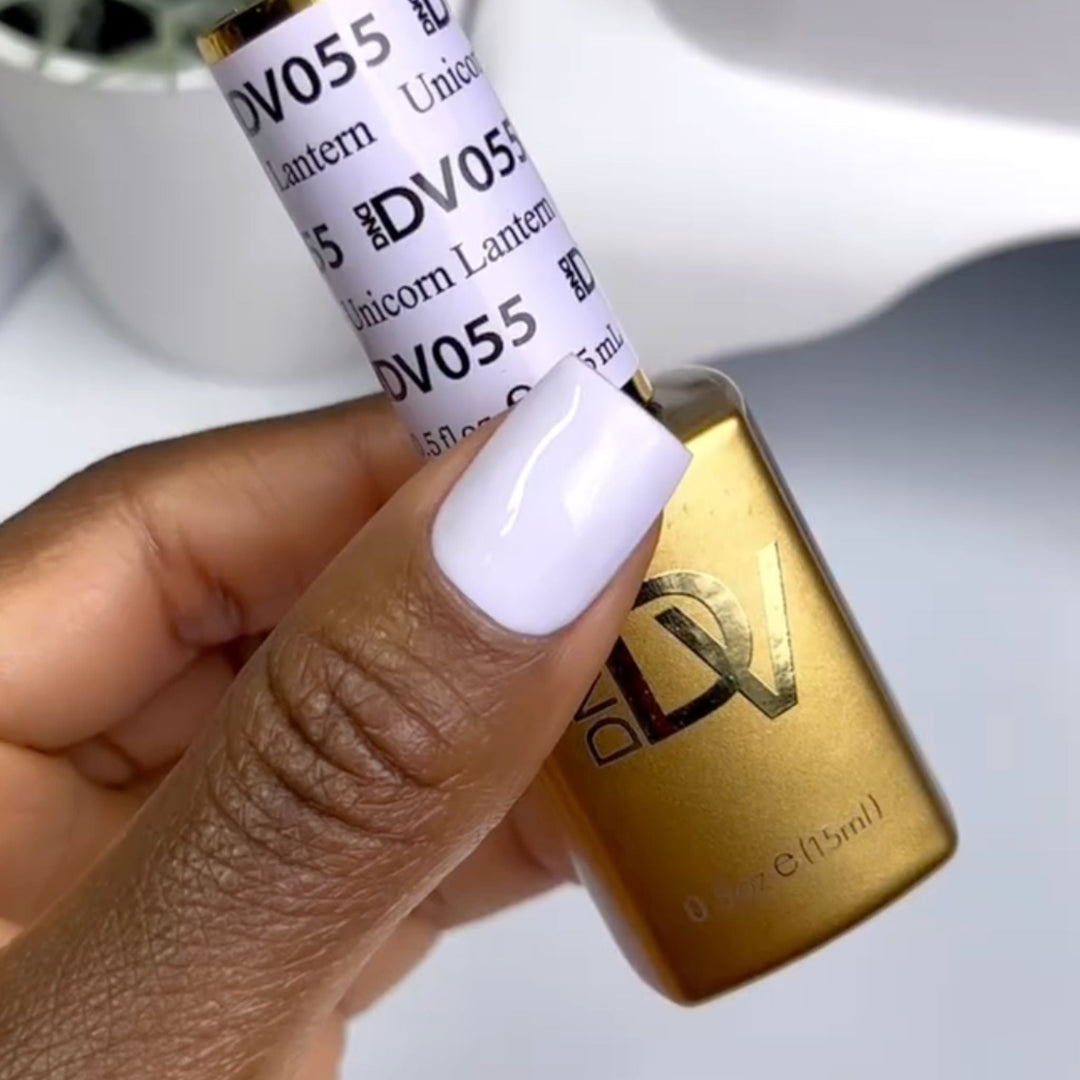 DND Diva #55 Unicorn Lantern – nail swatch