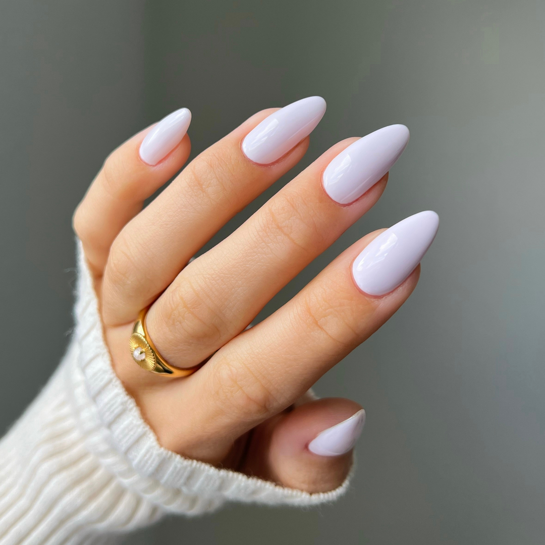DND Diva #56 Snow Lilac – nail swatch 2