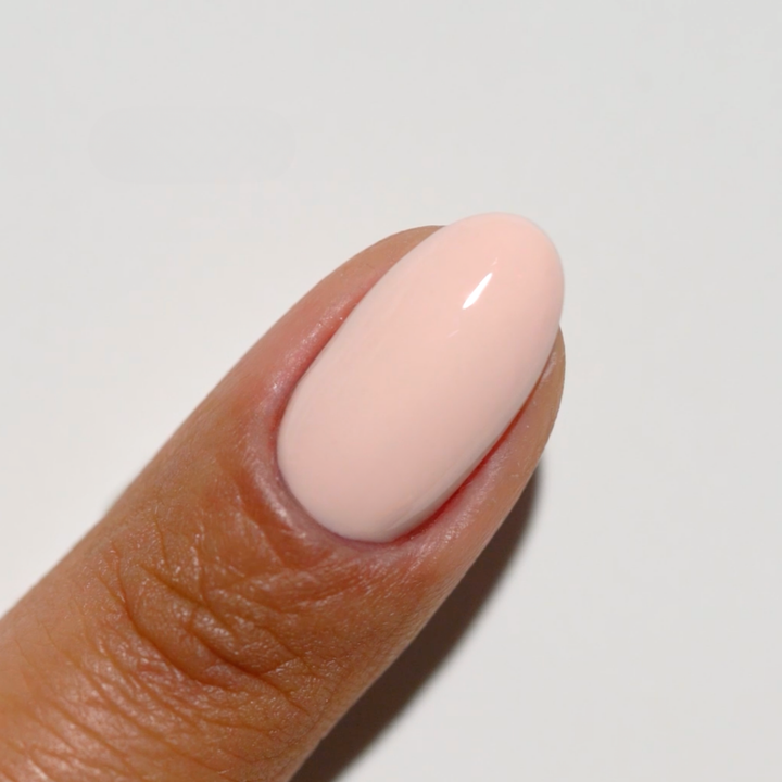 DND Diva #61 French Girl – nail swatch