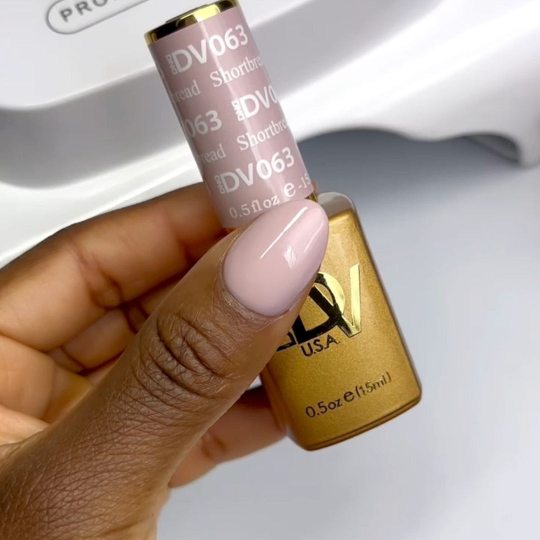 DND Diva #63 Shortbread – nail swatch