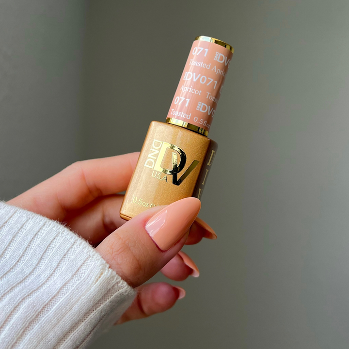 DND Diva #71 Toasted Apricot – nail swatch 5