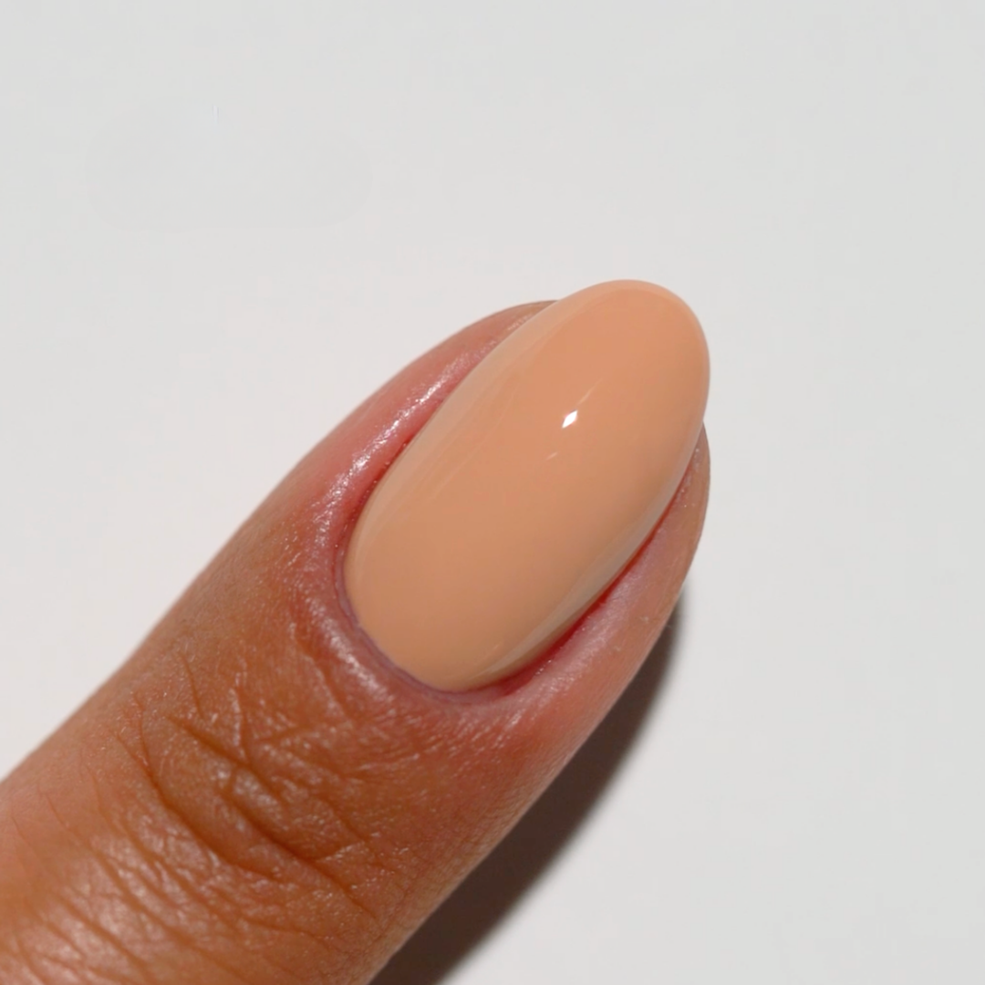 DND Diva #72 Chai Latte – nail swatch 4